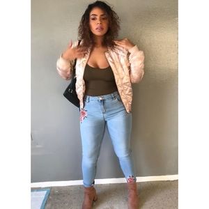 Meet your Posher, Jacqueline